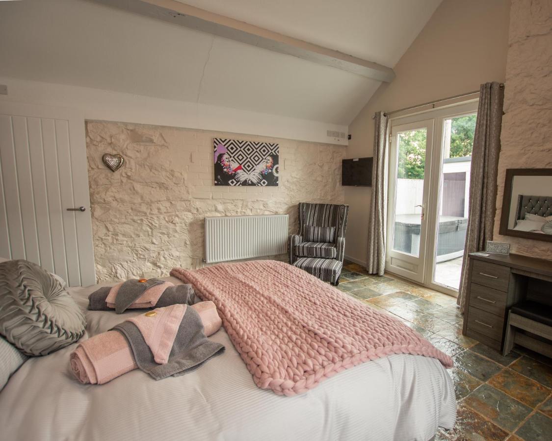 Dwylig Isa Holiday Cottages Rhuddlan Екстер'єр фото