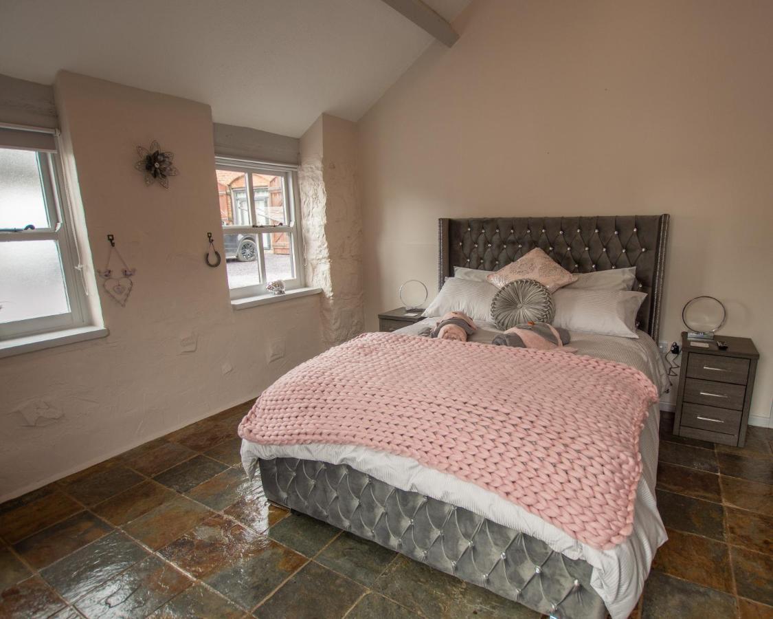 Dwylig Isa Holiday Cottages Rhuddlan Екстер'єр фото