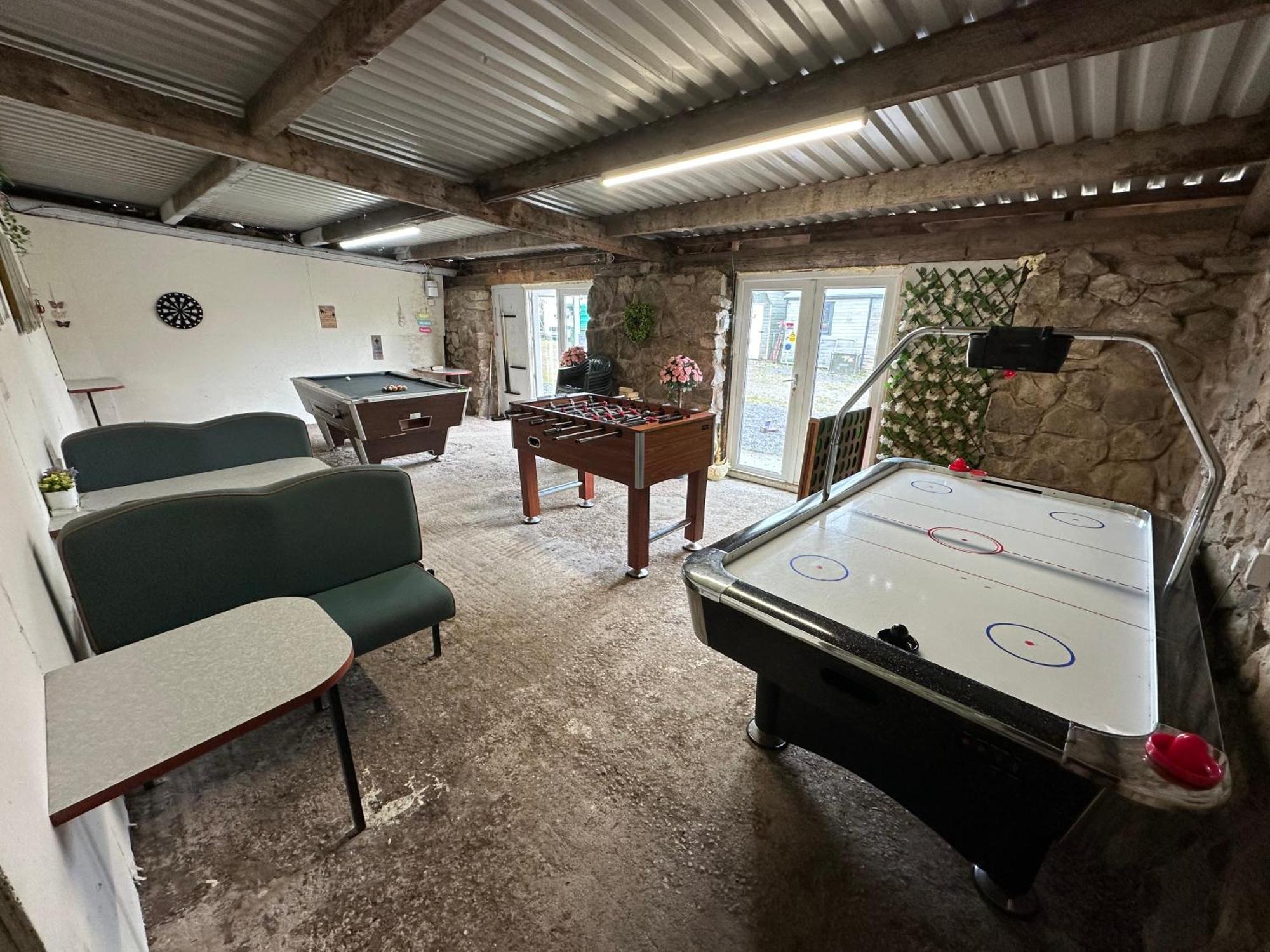 Dwylig Isa Holiday Cottages Rhuddlan Екстер'єр фото