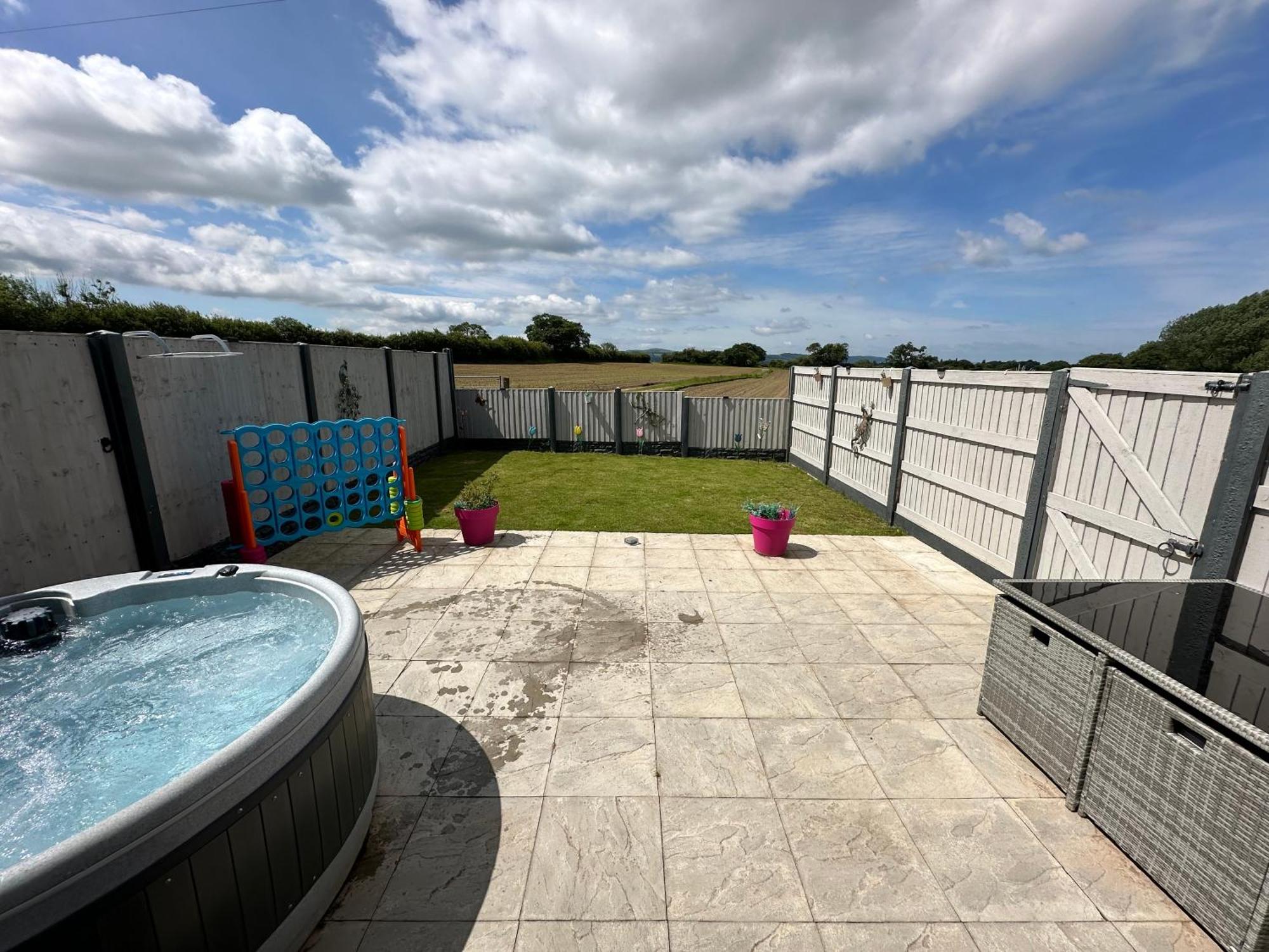 Dwylig Isa Holiday Cottages Rhuddlan Екстер'єр фото