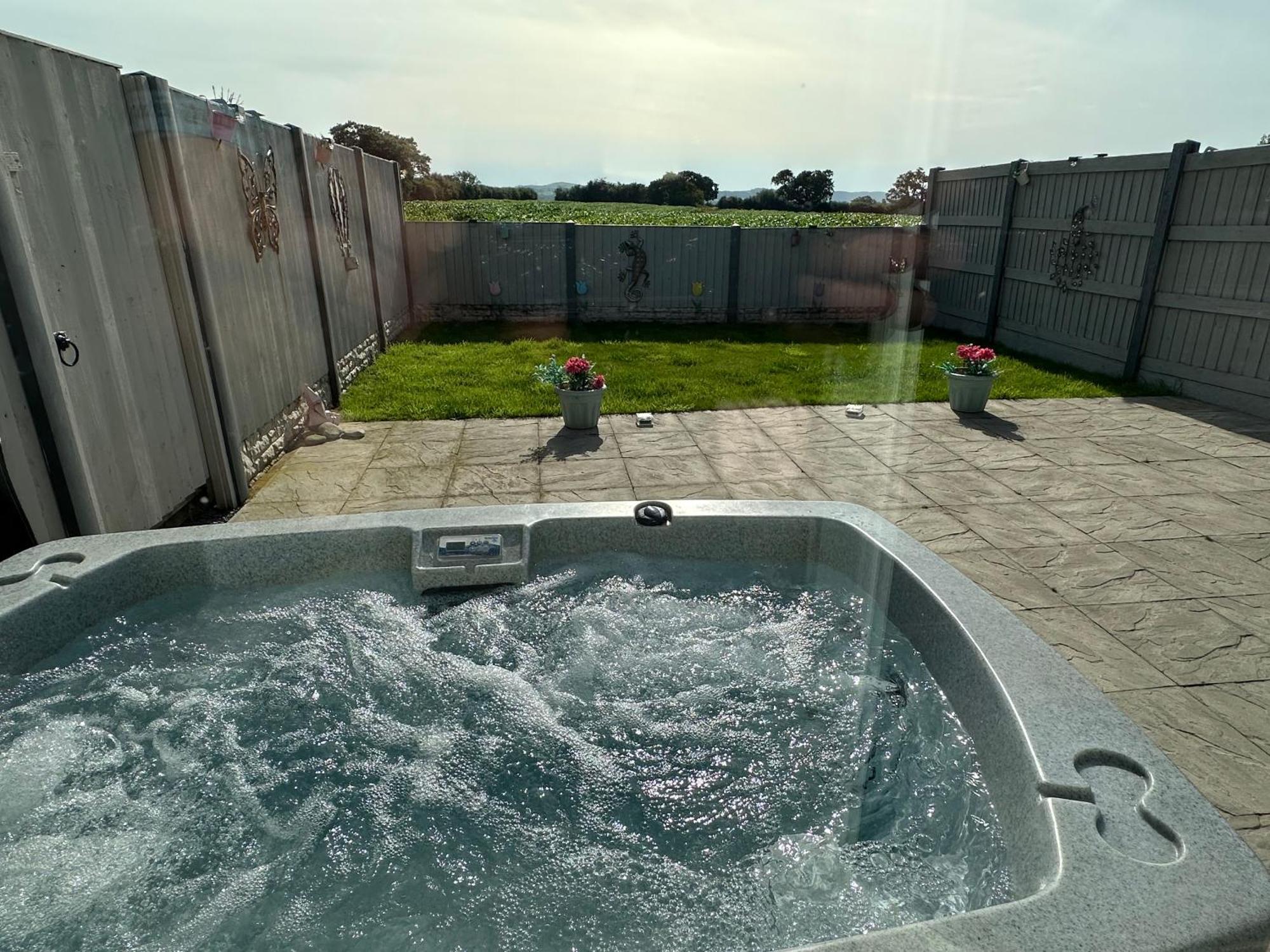 Dwylig Isa Holiday Cottages Rhuddlan Екстер'єр фото